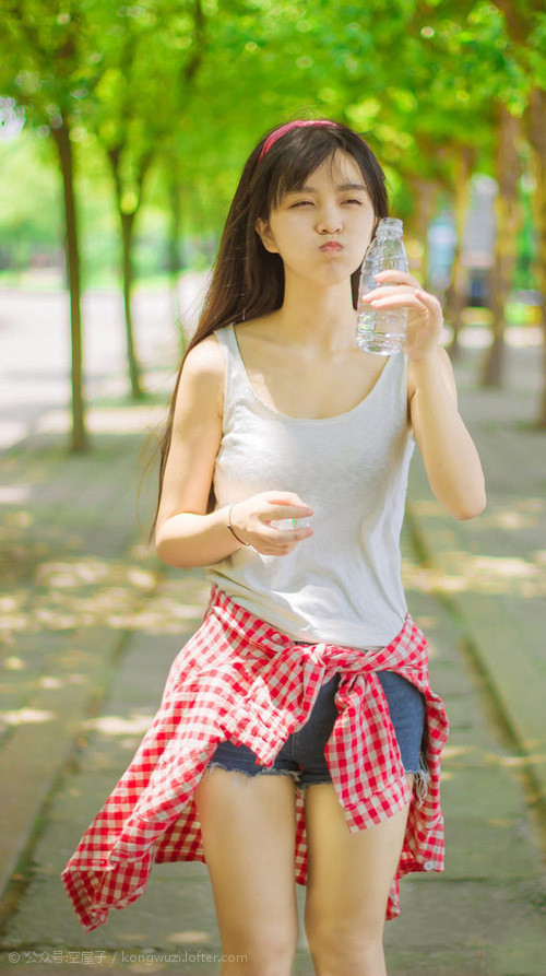 未来空中跑酷：在天际线中纵横驰骋